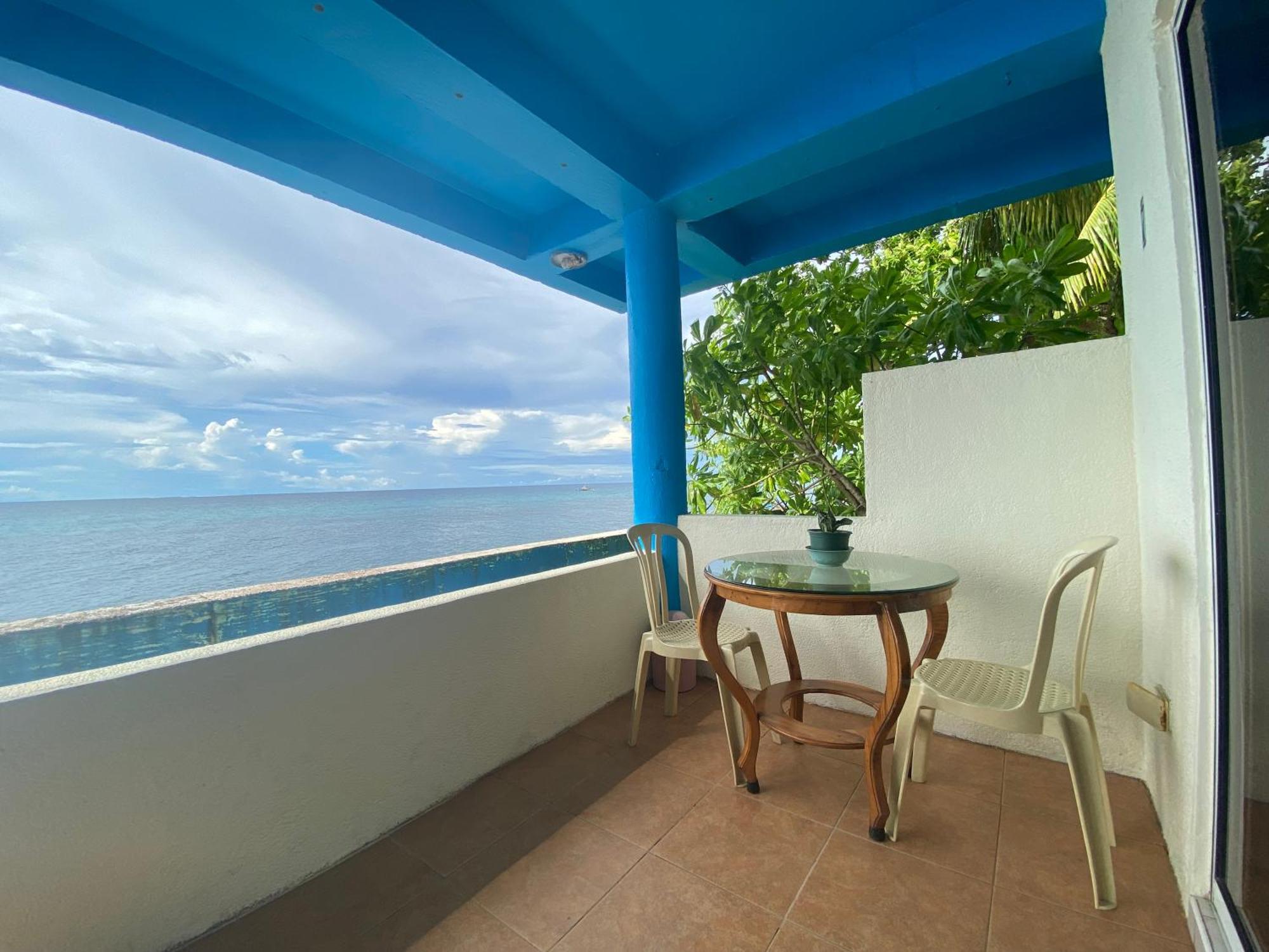 Camiguin Island Golden Sunset Beach Club Mambajao Exterior foto